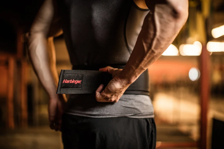 Harbinger 4″ Nylon Belt kullanımda