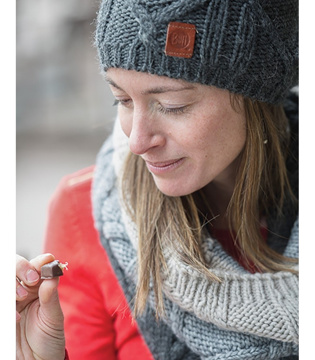 Buff Knitted Hat & Neckwarmer Buff Knitted Hat & Neckwarmer resmi